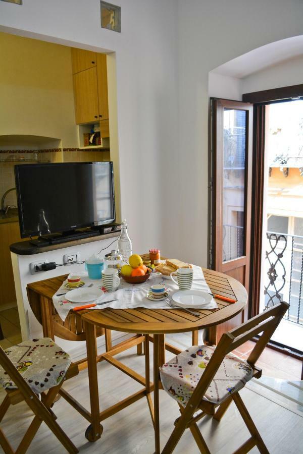 Apartment Abbardente In Centro Cagliari